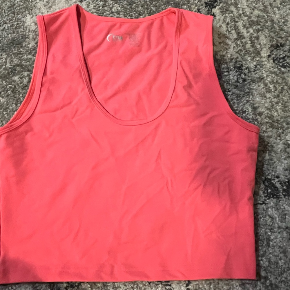 Zyia crop tank